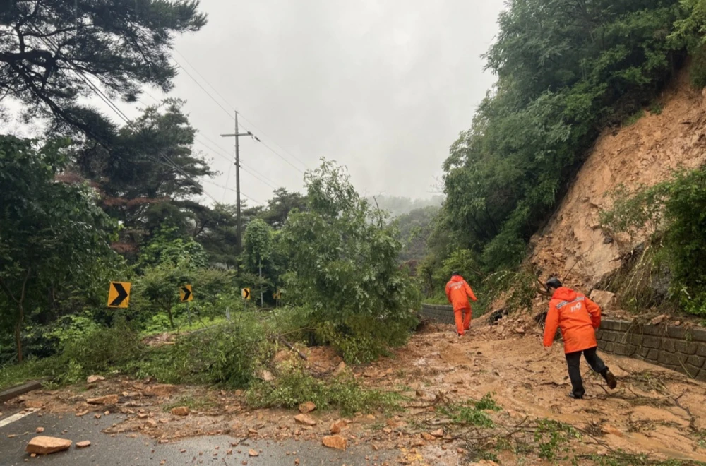 Republika Srpska na udaru, aktivirana brojna klizišta! Zatvoren put Bijeljina – Tuzla!