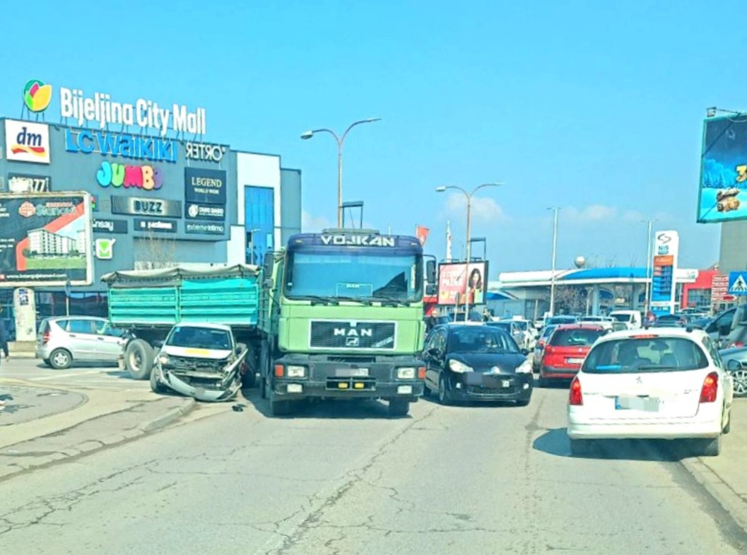 KAKO SMANJITI BROJ POGINULIH U SAOBRAĆAJU?
