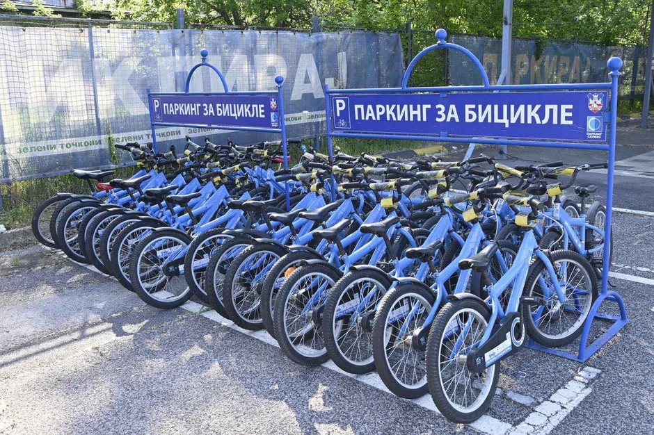 Parkiraš auto i dobiješ 4 bicikla na ceo dan!