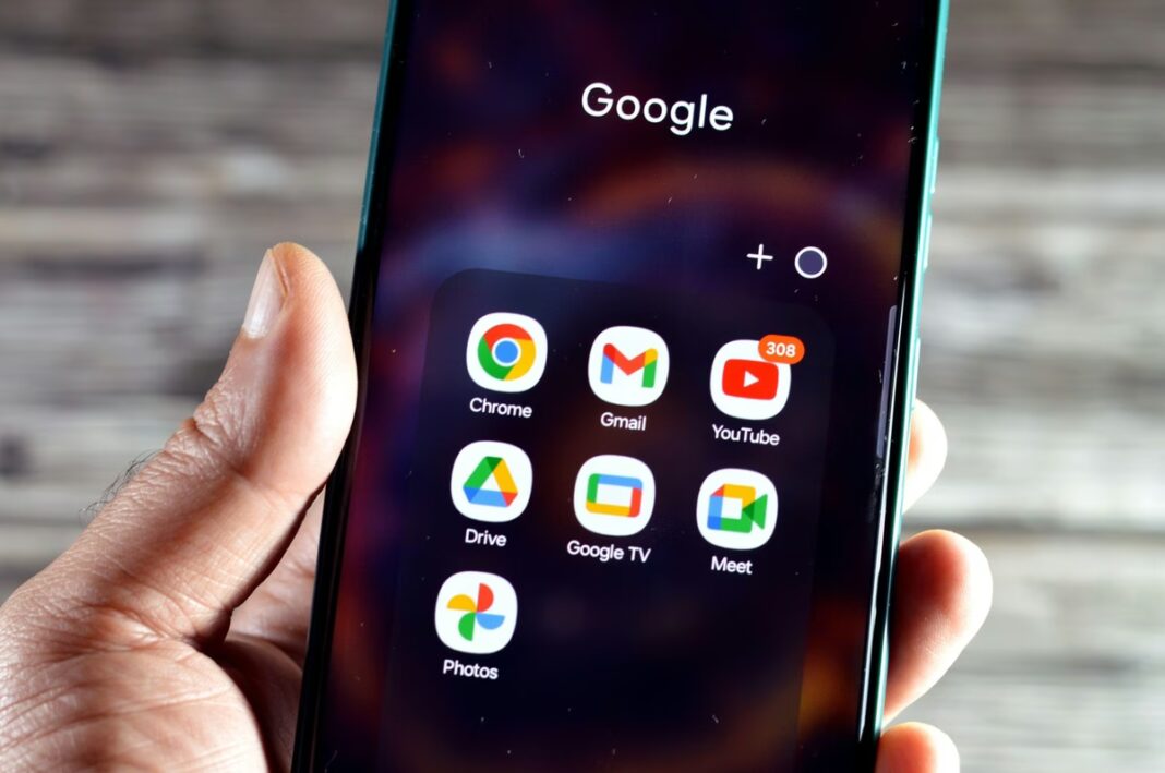 Aplikacija na telefonu koja vas neprestano špijunira…!