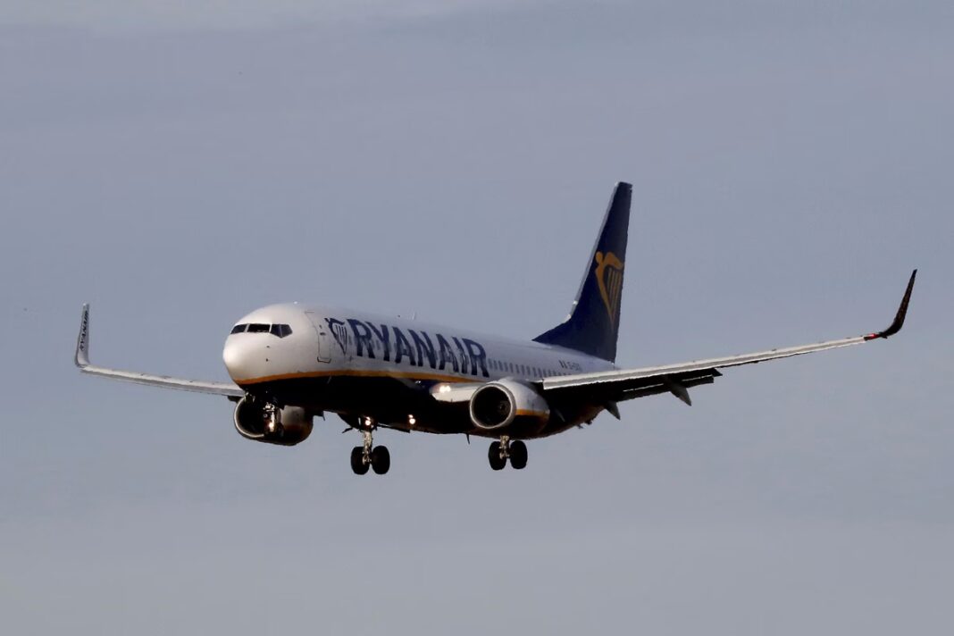 Završena istraga o incidentu kada je Ljubiša iz Vrnjačke Banje umalo isisan iz aviona Rajanera zbog pucanja prozora.