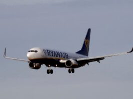 Završena istraga o incidentu kada je Ljubiša iz Vrnjačke Banje umalo isisan iz aviona Rajanera zbog pucanja prozora.